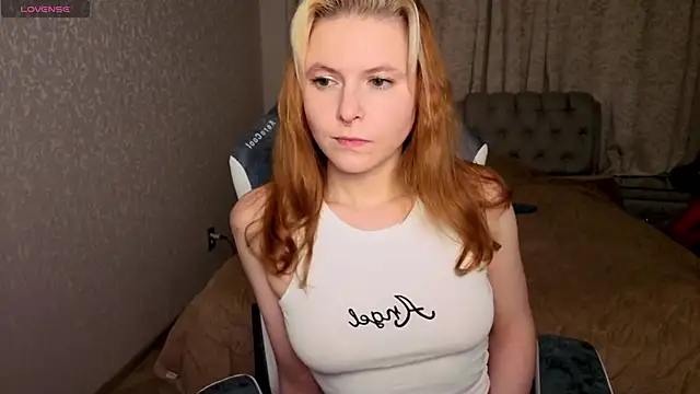 rocky foxy online show from October 2025 09:16:01 PM