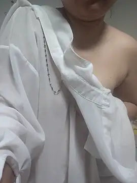 Snapshot of zhenzhen521 chatting on March 2025 04:18:02 PM zhenzhen521 online show from March 2025 04:18:02 PM