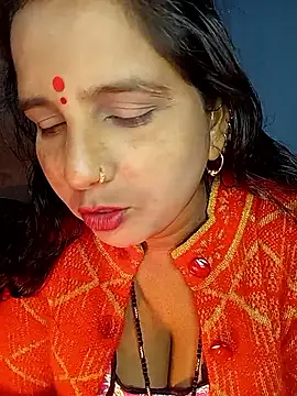 reemacouple007 online show from November 2025 07:46:01 PM