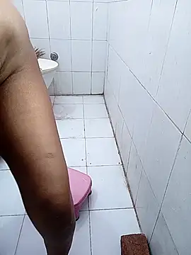 reemacouple007 online show from March 2026 06:18:01 AM