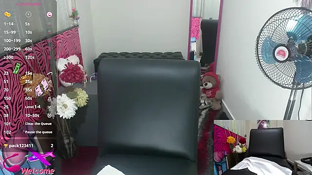 ViickySexy online show from September 2025 07:41:01 PM
