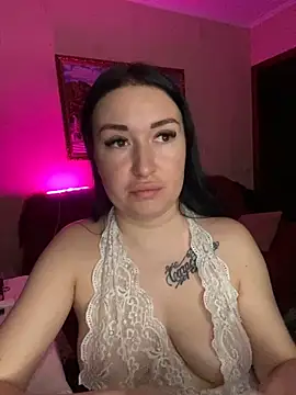 Roxana Bell online show from March 2025 08:05:02 PM