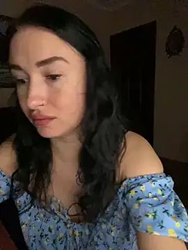 Roxana Bell online show from October 2025 07:23:02 PM