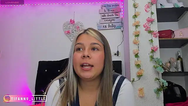 Snapshot of little_tifanny82 chatting on December 2024 10:22:01 PM little tifanny82 online show from December 2024 10:22:01 PM
