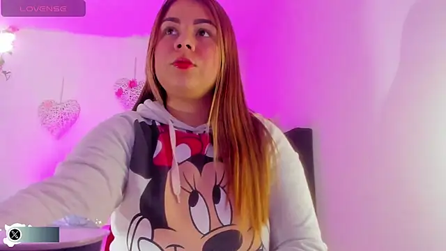 Snapshot of little_tifanny82 chatting on October 2025 09:43:02 PM little tifanny82 online show from October 2025 09:43:02 PM