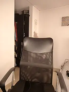 Snapshot of tata_laima__ chatting on March 2025 05:35:02 PM tata laima online show from March 2025 05:35:02 PM