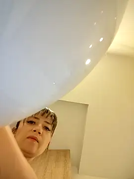 Snapshot of tata_laima__ chatting on September 2025 01:44:02 PM tata laima online show from September 2025 01:44:02 PM