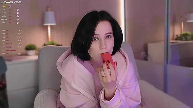 Snapshot of LissaLarsson_ chatting on January 2025 11:11:01 AM LissaLarsson online show from January 2025 11:11:01 AM