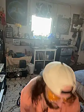 BobbyQ29 online show from March 2026 04:42:01 PM