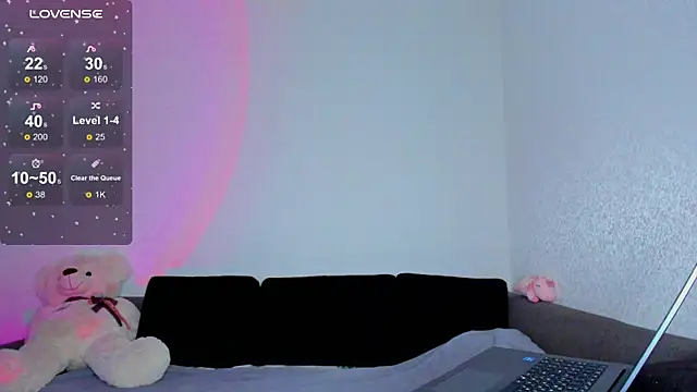 misspollywow online show from September 2025 05:02:02 PM