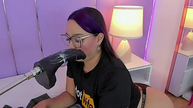 SophyRuiz  online show from December 2025 11:59:01 AM