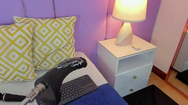 SophyRuiz  online show from April 2026 11:43:01 AM