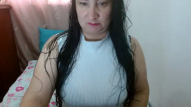 Snapshot of Ashyle chatting on June 2026 08:20:02 PM Ashyle online show from June 2026 08:20:02 PM