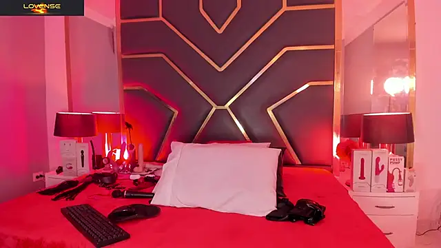 Scarlettt Ass online show from September 2025 12:18:01 PM