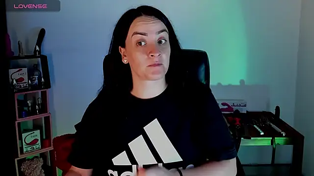 sara goodgirl13 online show from September 2025 03:24:02 PM