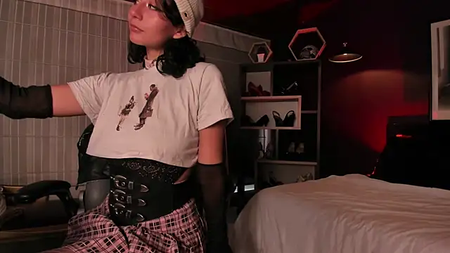 Moony 14 online show from March 2026 02:06:02 PM