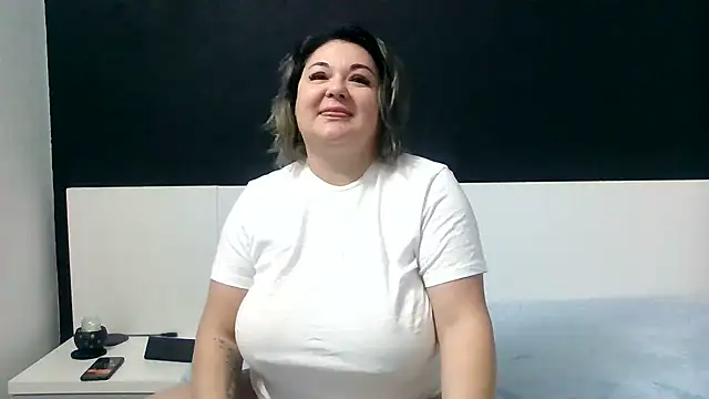 MikyVesela online show from January 2025 04:55:02 PM