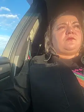 MikyVesela online show from October 2025 05:05:02 AM