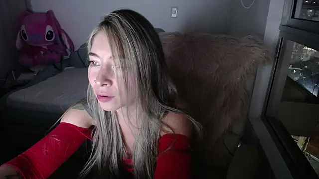 Snapshot of _arianalzate_ chatting on December 2024 11:39:01 PM arianalzate online show from December 2024 11:39:01 PM