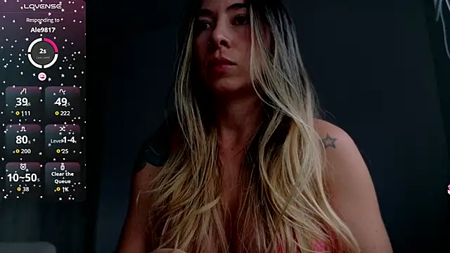 Snapshot of _arianalzate_ chatting on June 2026 10:41:02 PM arianalzate online show from June 2026 10:41:02 PM