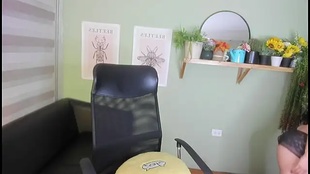 Aliiz 01 online show from February 2025 10:26:02 AM