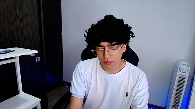  nickconnor01 online show from February 2025 07:40:02 PM