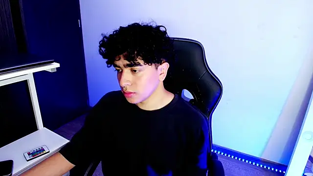  nickconnor01 online show from February 2025 07:05:02 PM