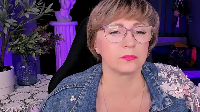 sugar vivien online show from October 2025 01:33:02 PM