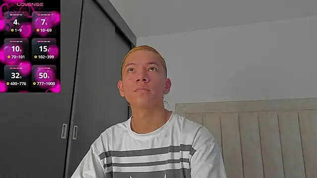 JulianRose 1 online show from October 2025 11:45:02 AM