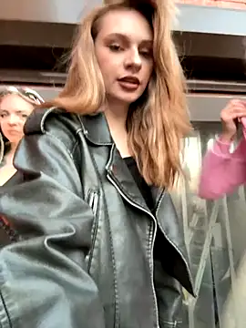 Snapshot of TwixCouple chatting on November 2025 02:08:02 PM TwixCouple online show from November 2025 02:08:02 PM