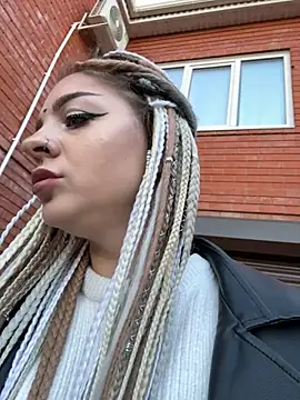 Snapshot of TwixCouple chatting on November 2025 01:02:01 PM TwixCouple online show from November 2025 01:02:01 PM