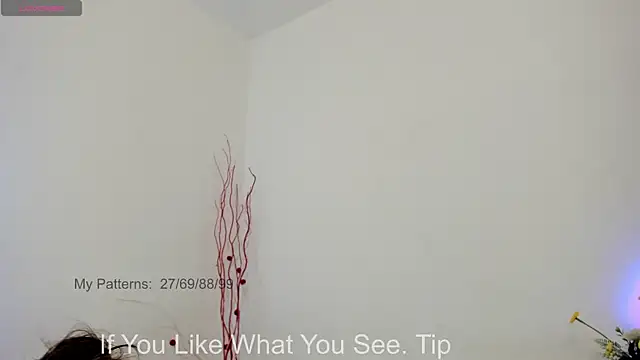 Snapshot of CirceJuno1 chatting on May 2026 09:33:02 PM CirceJuno1 online show from May 2026 09:33:02 PM