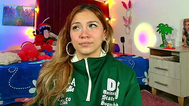 alisson zafiro  online show from September 2025 03:06:01 AM