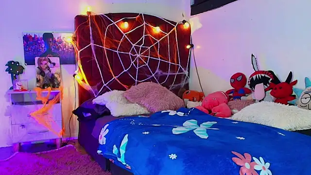 alisson zafiro  online show from October 2025 03:17:02 AM