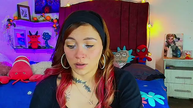 alisson zafiro  online show from November 2025 03:18:02 AM