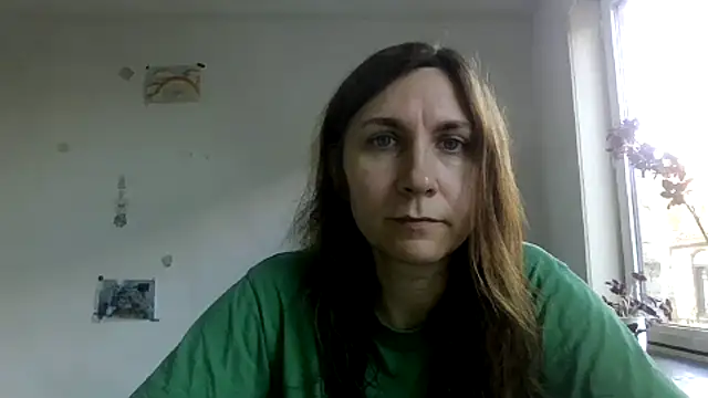 Snapshot of JasmineGlamour chatting on November 2025 10:23:01 AM JasmineGlamour online show from November 2025 10:23:01 AM