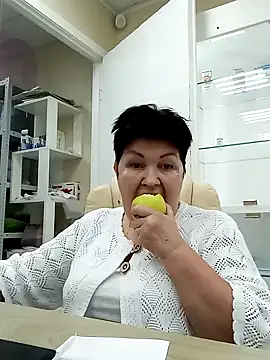 Snapshot of FantasyMichelle chatting on December 2024 10:43:01 AM FantasyMichelle online show from December 2024 10:43:01 AM