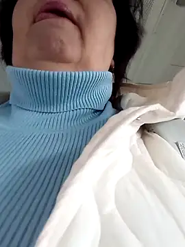 Snapshot of FantasyMichelle chatting on April 2026 07:20:01 AM FantasyMichelle online show from April 2026 07:20:01 AM