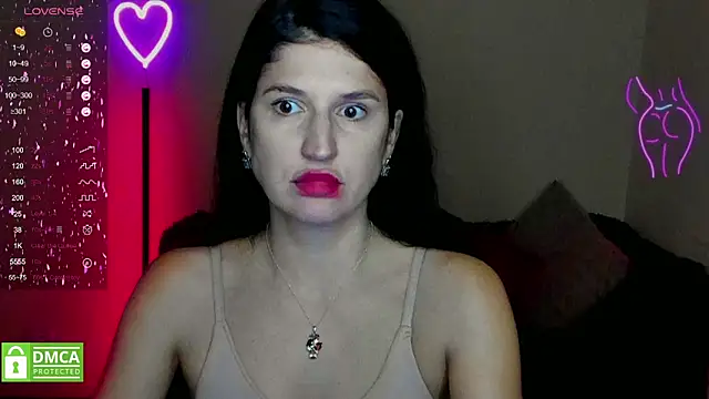 Alianna Solo Kisses online show from February 2025 12:24:02 PM