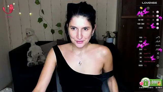 Alianna Solo Kisses online show from February 2025 03:30:02 PM