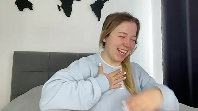 Embersweetbunny online show from February 2025 08:17:02 AM