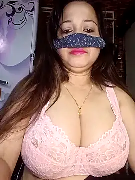 Snapshot of albelasummi702 chatting on January 2026 01:43:01 AM albelasummi702 online show from January 2026 01:43:01 AM