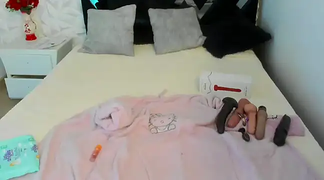 Lizzie Williams  online show from February 2025 03:16:02 AM