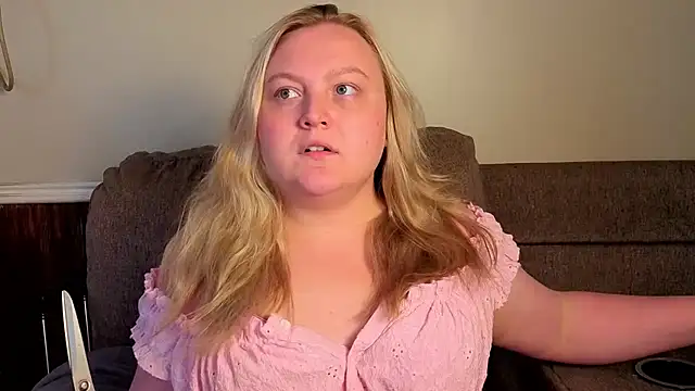 Snapshot of PhatAssBlond chatting on July 2026 03:04:02 PM PhatAssBlond online show from July 2026 03:04:02 PM