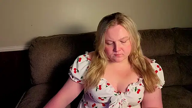 Snapshot of PhatAssBlond chatting on July 2026 08:12:02 PM PhatAssBlond online show from July 2026 08:12:02 PM