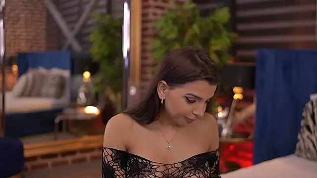 Snapshot of NicoleCellini chatting on February 2025 07:14:02 PM NicoleCellini online show from February 2025 07:14:02 PM