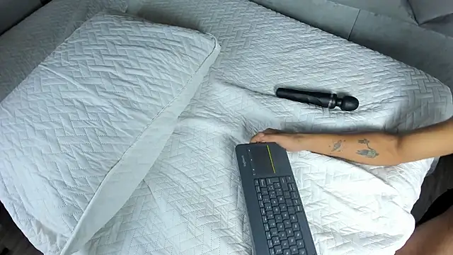 yayi derek online show from February 2025 02:44:01 PM