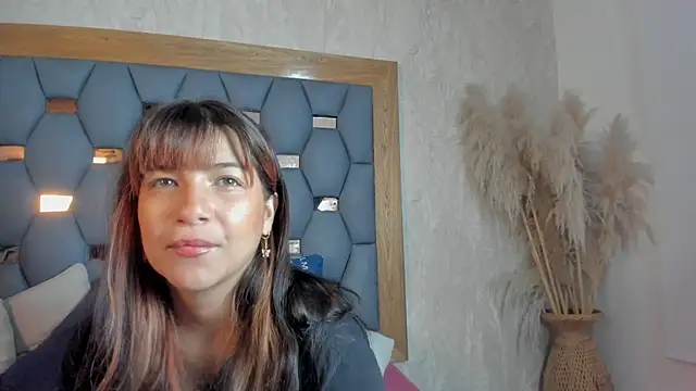 yayi derek online show from October 2025 11:33:02 AM