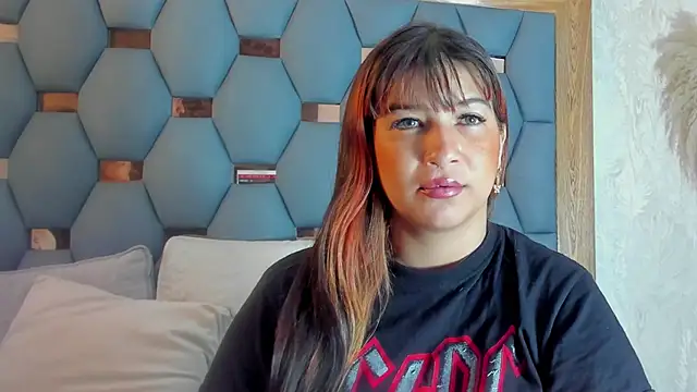 yayi derek online show from October 2025 11:33:02 AM