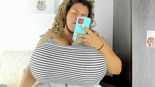 bigmom69  online show from March 2026 01:11:01 AM